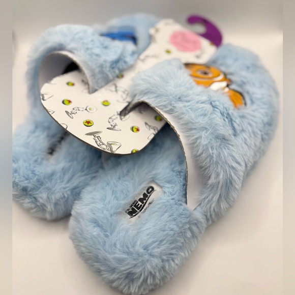 Disney / Pixar Finding Nemo Slippers - Picture 4 of 9